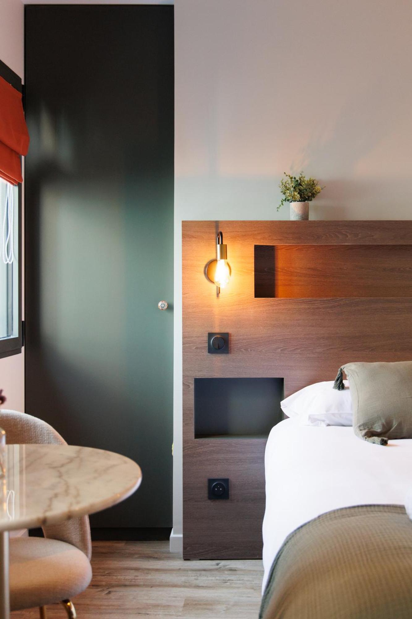 Appart'Hotel Le Corot - Acces Autonome - Saint-Junien Centre Eksteriør bilde