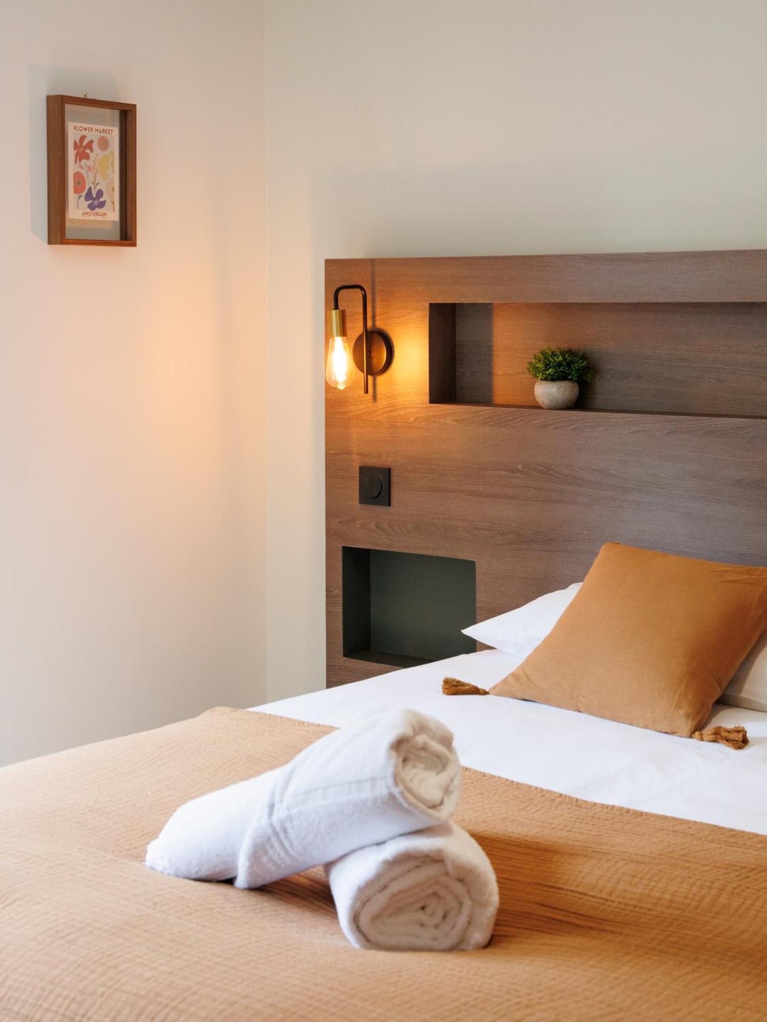 Appart'Hotel Le Corot - Acces Autonome - Saint-Junien Centre Eksteriør bilde