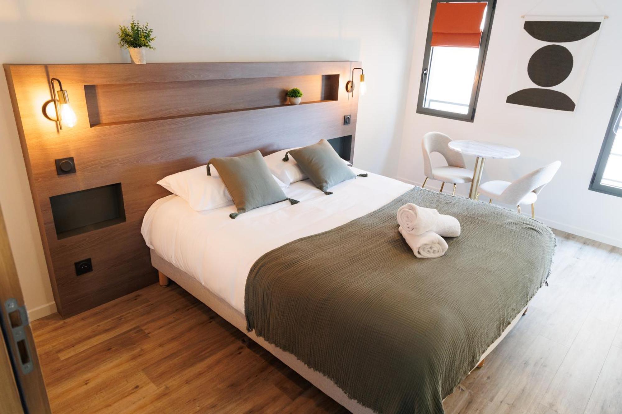 Appart'Hotel Le Corot - Acces Autonome - Saint-Junien Centre Eksteriør bilde