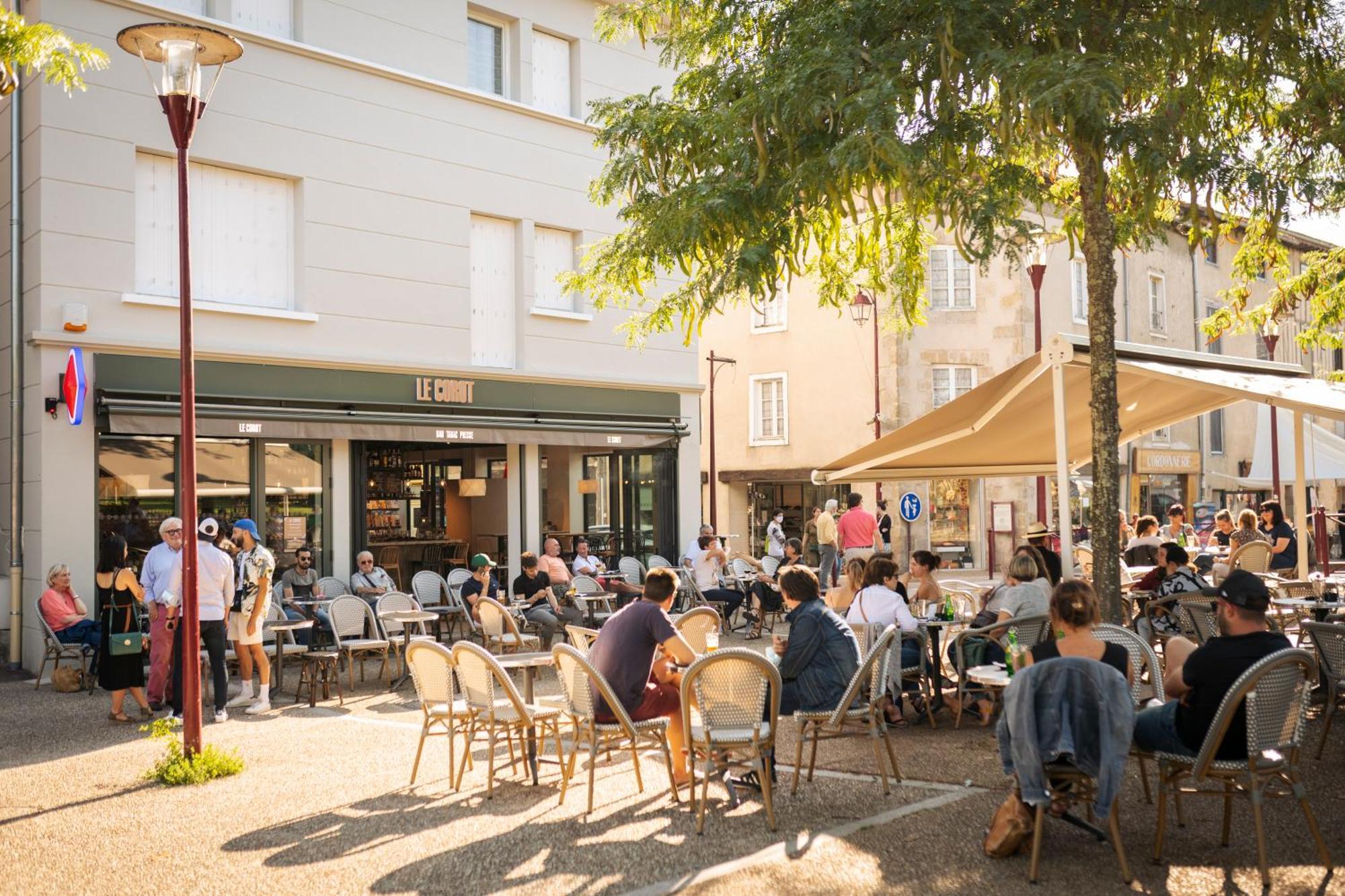 Appart'Hotel Le Corot - Acces Autonome - Saint-Junien Centre Eksteriør bilde